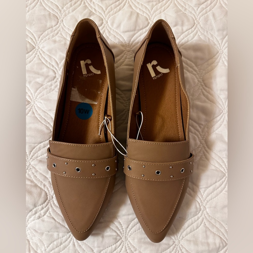NWOT  - N report tan Flat faux leather shoes - Size 10 W